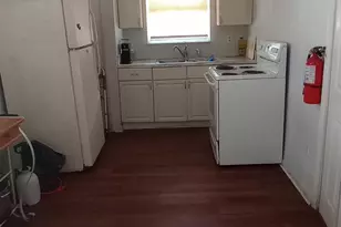 803 SE Tarpon Ave, Stuart, FL 34994 - Photo 2