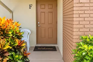 2832 Crosley Dr W, West Palm Beach, FL 33415 - Photo 6