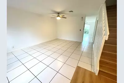 986 Summit Lake Drive, West Palm Beach, FL 33406 - Photo 2