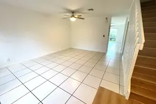 986 Summit Lake Dr, West Palm Beach, FL 33406 - Photo 2
