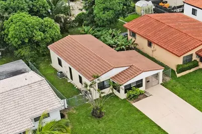 1532 NE 173rd Street, North Miami Beach, FL 33162 - Photo 2