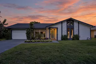 116 Periwinkle Dr, Hypoluxo, FL 33462 - Photo 2