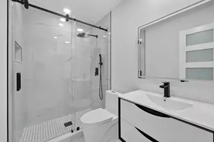 242 SE Duxbury Ave, Port Saint Lucie, FL 34983 - Photo 6
