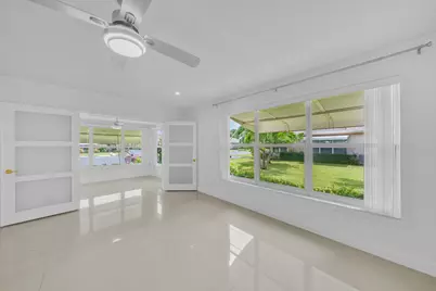 1360 SE High Point Way SE #A, Delray Beach, FL 33445 - Photo 4
