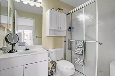 338 Seville O, Delray Beach, FL 33446 - Photo 32
