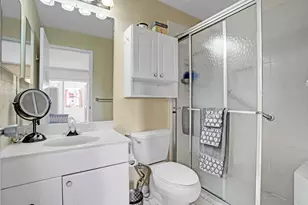 338 Seville O, Delray Beach, FL 33446 - Photo 32