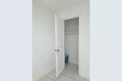 2131 NW 26th Avenue, Fort Lauderdale, FL 33311 - Photo 12