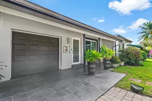 4780 NE 7th Ave, Oakland Park, FL 33334 - Photo 4