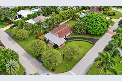 707 NW 24th Street, Wilton Manors, FL 33311 - Photo 2