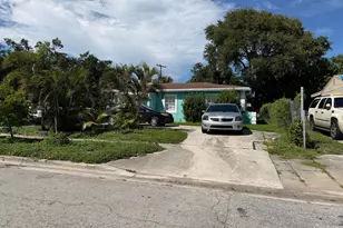 386 W 15th St, Riviera Beach, FL 33404 - Photo 1