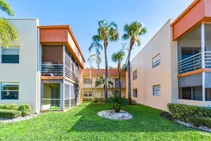 196 Piedmont E, Delray Beach, FL 33484 - Photo 2