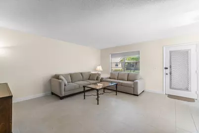 196 Piedmont E, Delray Beach, FL 33484 - Photo 8