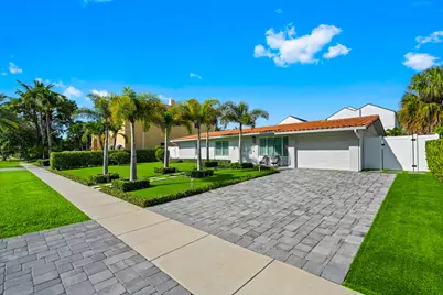 881 NE 4th Avenue, Boca Raton, FL 33432 - Photo 14