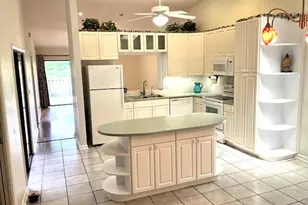 1057 NW 50th Dr, Deerfield Beach, FL 33064 - Photo 4