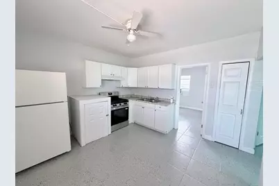 1007 N Tamarind Avenue #Apt 2, West Palm Beach, FL 33401 - Photo 2