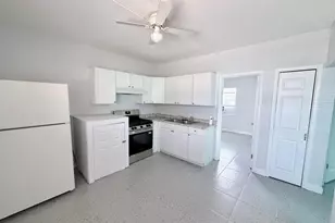 1007 N Tamarind Ave, West Palm Beach, FL 33401 - Photo 2