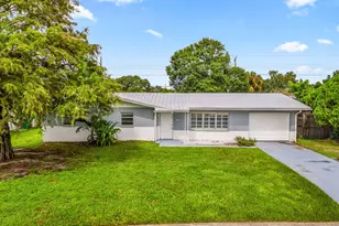 306 Riomar Dr, Port Saint Lucie, FL 34952 - Photo 2