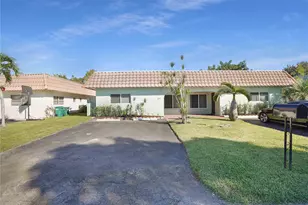 7831 NW 71st Ct, Tamarac, FL 33321 - Photo 2