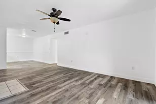 12658 Kenwood Ln, Fort Myers, FL 33907 - Photo 4
