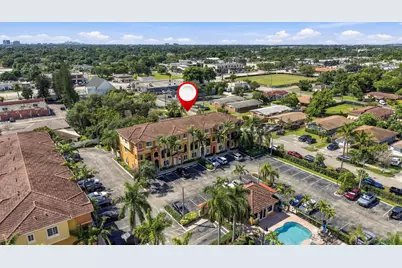 141 NW 2nd Avenue #7, Hallandale Beach, FL 33009 - Photo 4