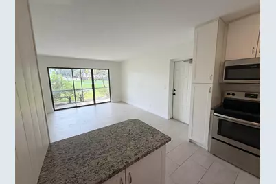 1112 Green Pine Boulevard #F1, West Palm Beach, FL 33409 - Photo 2