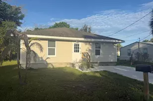 833 NE 14th Ave, Okeechobee, FL 34972 - Photo 1