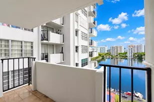 2750 NE 183rd St, Aventura, FL 33160 - Photo 32