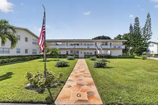 135 Somerset G, West Palm Beach, FL 33417 - Photo 2