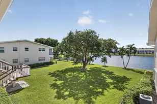 135 Somerset G, West Palm Beach, FL 33417 - Photo 8