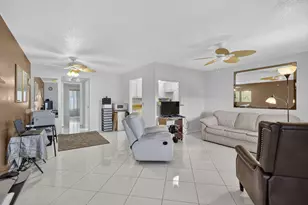 135 Somerset G, West Palm Beach, FL 33417 - Photo 10