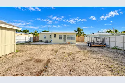 835 Fernwood Drive, West Palm Beach, FL 33405 - Photo 20