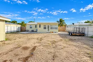 835 Fernwood Dr, West Palm Beach, FL 33405 - Photo 20