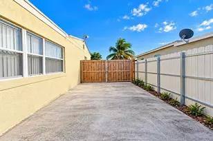 835 Fernwood Dr, West Palm Beach, FL 33405 - Photo 22