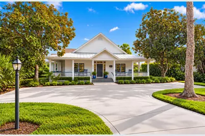 807 Carolina Circle SW, Vero Beach, FL 32962 - Photo 1