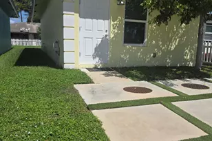 4587 Cambridge St, Lake Worth Beach, FL 33463 - Photo 2