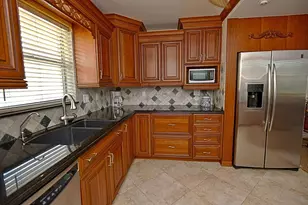 109 Wettaw Ln, North Palm Beach, FL 33408 - Photo 10