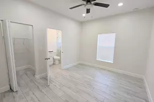 1562 W 26th Ct, Riviera Beach, FL 33404 - Photo 8