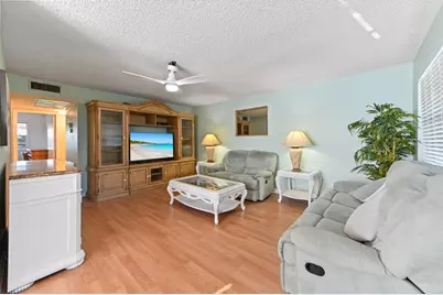 277 Northampton N, West Palm Beach, FL 33417 - Photo 4