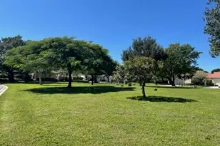 36 Ironwood Way N, Palm Beach Gardens, FL 33418 - Photo 14