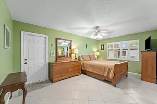 572 High Point Dr, Delray Beach, FL 33445 - Photo 20