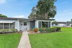 572 High Point Dr, Delray Beach, FL 33445 - Photo 4