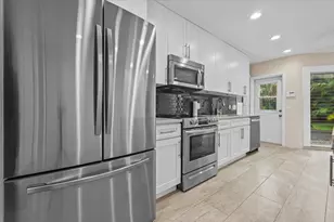 2337 SW 27th Ave, Fort Lauderdale, FL 33312 - Photo 16