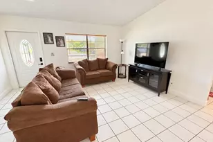 12411 SW 10th Ct, Davie, FL 33325 - Photo 4