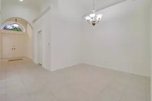 6815 SE Twin Oaks Cir, Stuart, FL 34997 - Photo 6