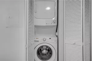 5681 Riverside Dr, Coral Springs, FL 33067 - Photo 20
