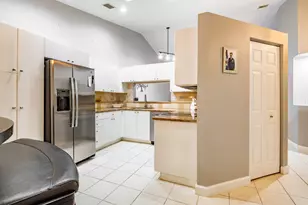 8106 Via Di Veneto, Boca Raton, FL 33496 - Photo 4