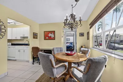 542 Monaco Way, Delray Beach, FL 33446 - Photo 10