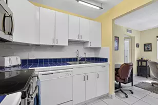 542 Monaco Way, Delray Beach, FL 33446 - Photo 14