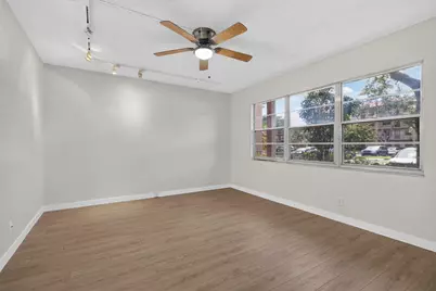 850 SW 133rd Terrace, Pembroke Pines, FL 33027 - Photo 8