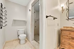 1818 NE 20th St, Fort Lauderdale, FL 33305 - Photo 16